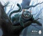 Чеширский кот опираясь на ветку дерева